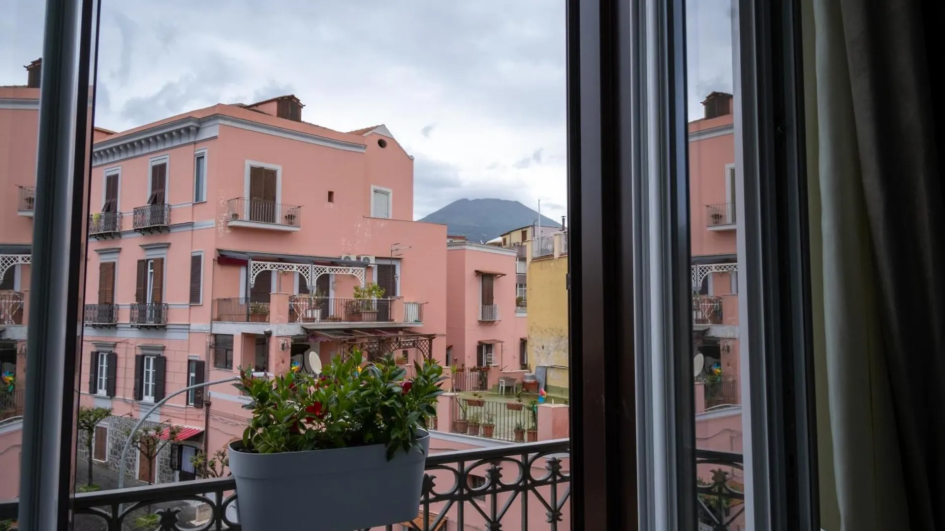 Palazzo Adele Rooms & Apartments Ercolano